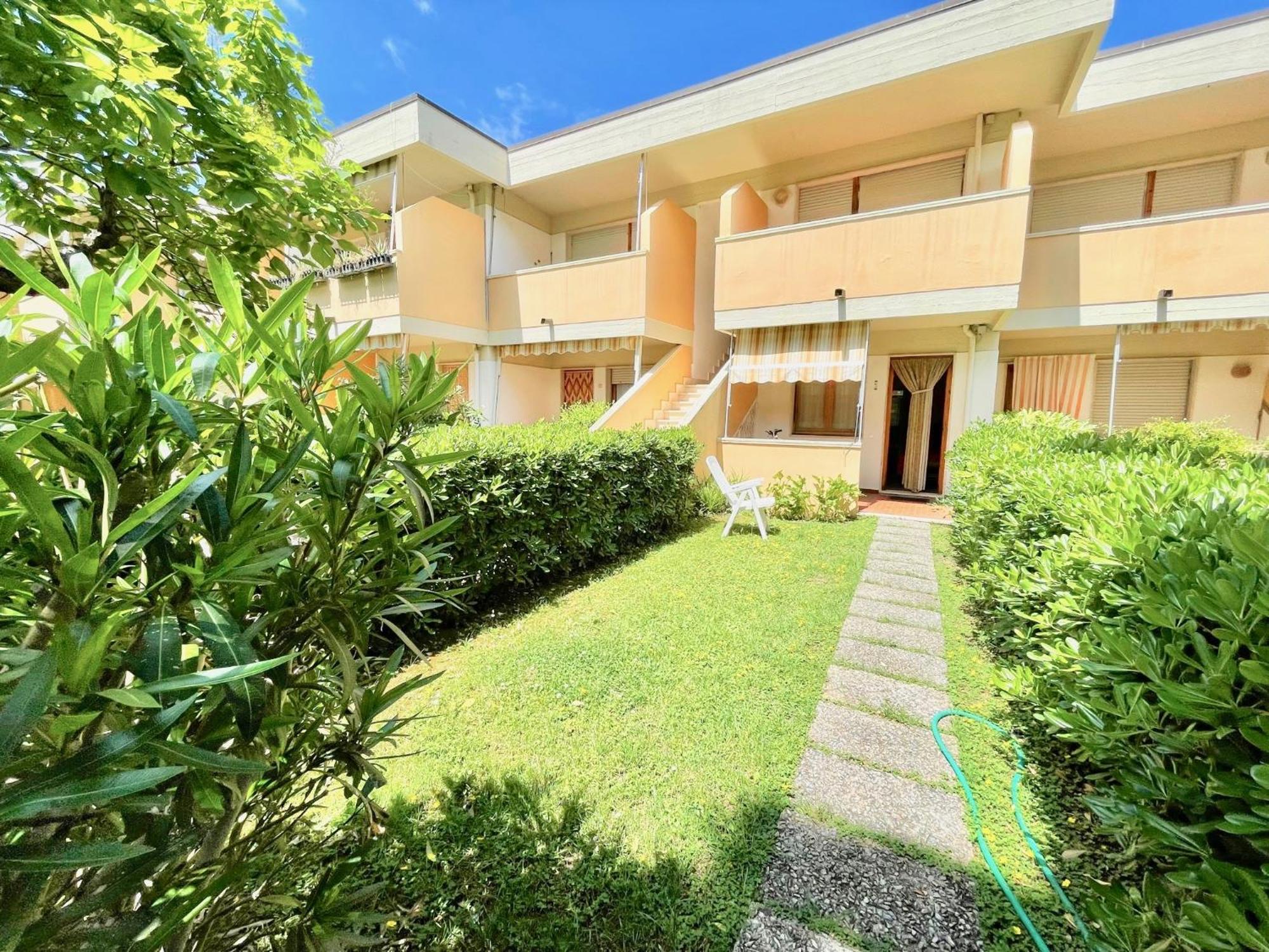 Appartamenti Via Dei Cipressi Marina Di Bibbona Exterior foto