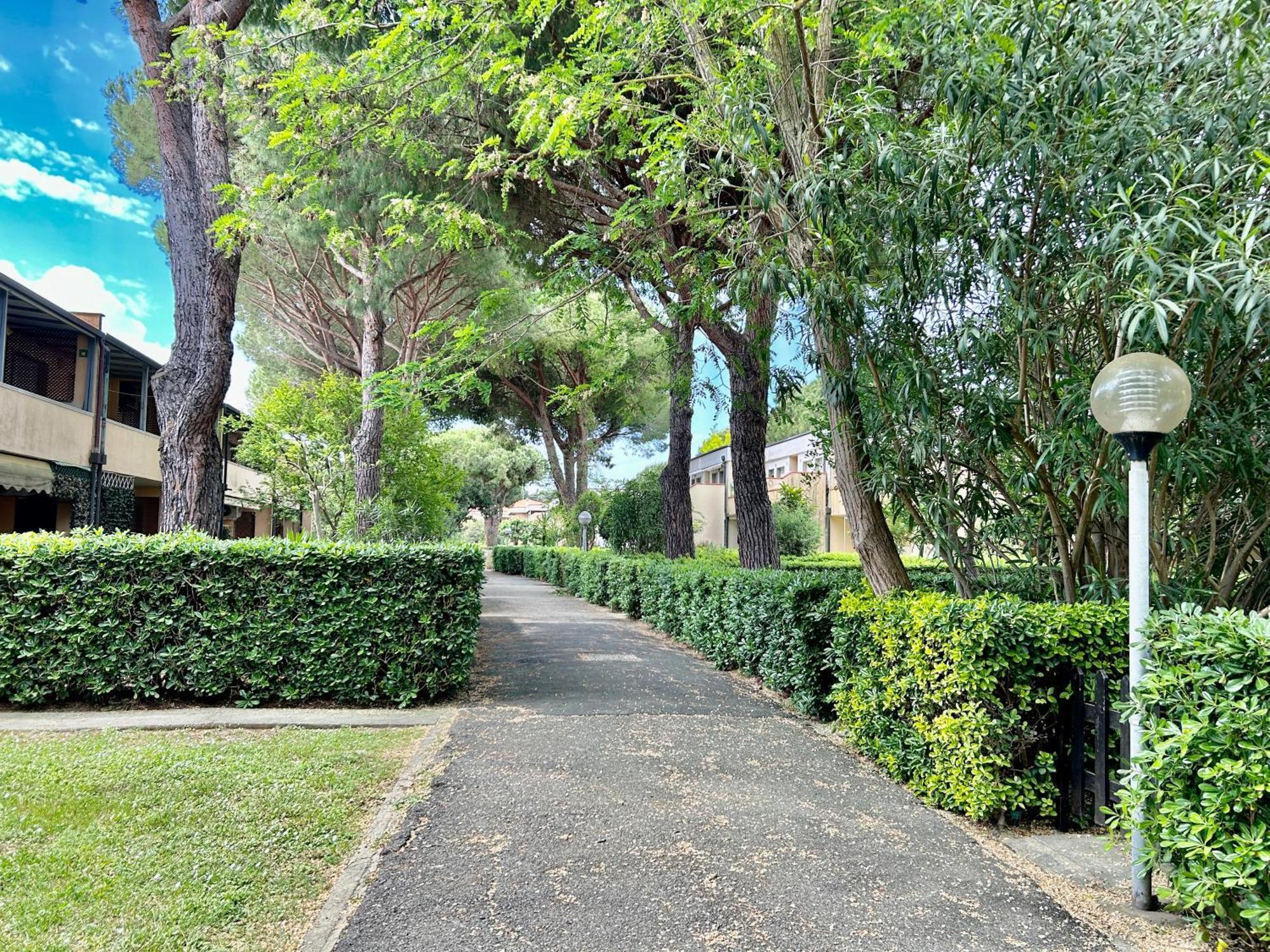 Appartamenti Via Dei Cipressi Marina Di Bibbona Exterior foto